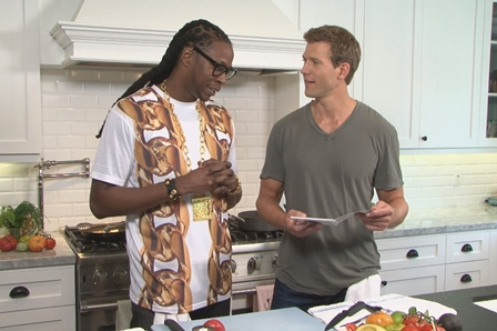 Paramount Press Express | RAP ARTIST 2 CHAINZ OFFERS UP SOME
